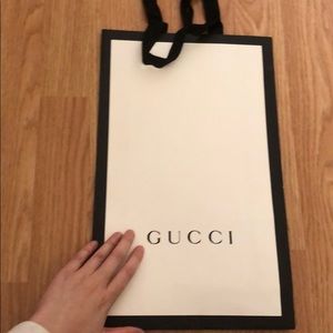 Gucci median size paper shopping bag